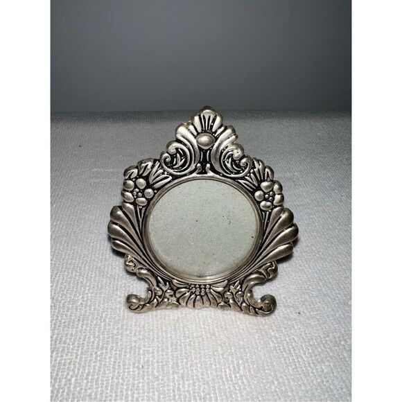 Picture Frame Floral Victorian Antique Picture Dainty Silver Color Round - Picture 1 of 4